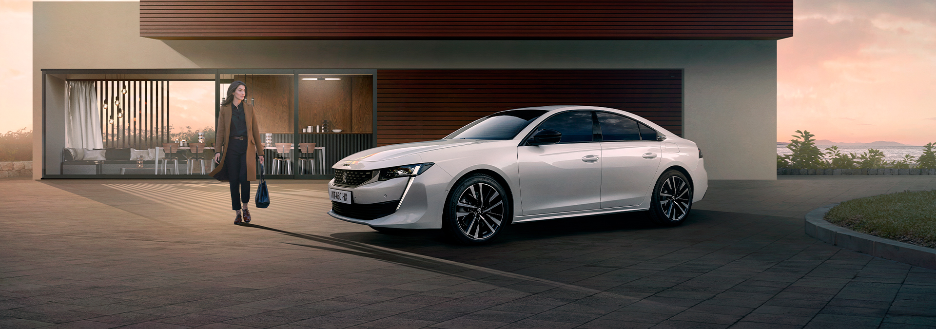 Peugeot lataushybridi jälleenmyyjältä